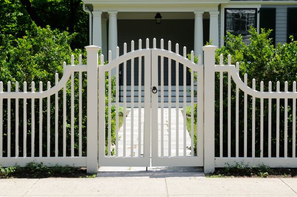 Cost of Fence Gate Adjustment in Manteca