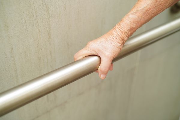 Cost of Tub Grab Bar Installation in Manteca
