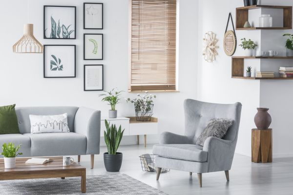 Cost of Wall Decor Hanging in Manteca